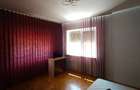 Proprietar închiriez la casa apartament cu trei camere pentru locuit/birouri  - 9