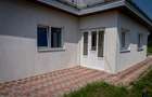 Casă renovată, spațiu pentru familie și grădină - Moinesti - 7