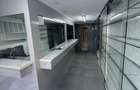Spațiu comercial complet echipat - 16