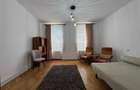 Apartament la casa, cu 3 camere, semidecomandat, zona centrala, str. Sitei - 9