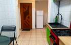 City Park : Apartament 3 camere,două holuri,etaj 2, gaze, balcon generos - 3