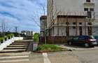 De închiriat clădire comercială și curte interioara  - 12