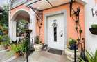 Vila individuala in Avrig - confort lux - 7 camere, 4 bai, 2 balcoane - 1