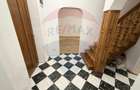 Apartament 4 camere, pe 2 niveluri si curte comuna în Centru - 35