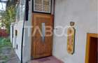 Casa de vanzare cu 2 apartamente separate si teren 544 mp Cisnadioara - 19