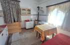 Apartament la casa 2 camere pivnita  100mp gradina zona Lazaret - 3