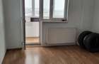 Malu Rosu ,se vine apartament cu trei camere ,pret  83000 euro - 3