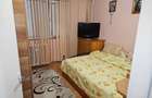 Apartament cu 3 camere, zona Alexandru cel Bun - 1