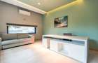 Vila, design ambitios, spatii luminoase in conexiune cu natura - 13