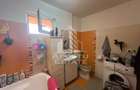 Jumatate de duplex  cu 4 camere si 2 bai, decomandat situat in Utvin - 9