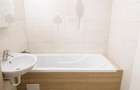 Apartament 3 camere mobilat si utilat. Parcare si boxa incluse in pret. Zona Tra - 5
