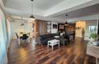 Penthouse 104,97 mp + 192,81 mp terase - piata Sudului