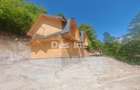 Casa la roșu pentru vacanță, teren superb lângă râu și păstrăvărie – Stoenești - 4