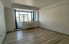 Apartament nemobilat, birou! - 2