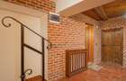 Casa de vanzare in centrul Brasovului - curte privata si pivnita - 1