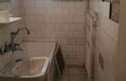 Se vinde apartament cu 2 camere si balcon . 0762638650 - 8