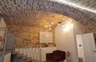 Spatiu langa Primarie pt. prestari servicii, birou, cabinet, salon - renovat - T - 11
