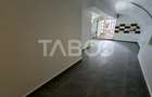 Spatiu comercial de vanzare 55 mp curte parcare zona Central din Sibiu - 1