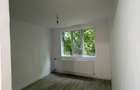 Direct proprietar . Apartament 3 camere , decomandat .  - 6