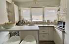 Apartament 3 camere, pe 2 niveluri, Florești, zonă centrala. - 3