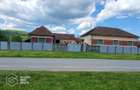 Casa  cu 3 corpuri de cladire, sat Lalasint - 1