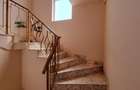 Etajul unei case- Apartament cu garaj si curte proprie - 4