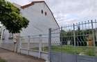 Casa parter de inchiriat, semicentral - 1