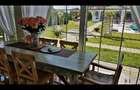Vila spatioasa,  cu piscina si gradina matura  - 10