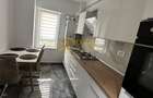 Apartament 2 camere decomandat, loc de parcare, curte in proprietate - 2