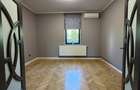parter de vila stradal - Calea Vitan colt cu Mihai Bravu / 2 camere - 50mp - 1