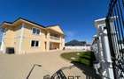 Casa moderna 346 mp Teren 1091 mp Izvor - 6
