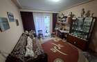 Apartament cu 3 camere, etajul 2/4, zona Dacia - 1