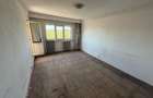 Apartament 2 camere zona KM 5 - 1