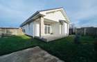 Duplex pe parter 3 camere si 1 baie - Bucovat - 1