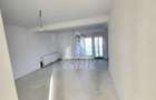 Jumatate de duplex nou cu 4 camere,Parta - 9