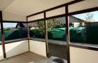 VILA - 4 dormitoare, living, bucatarie inchisa, 3 bai - 180 mp + Teren