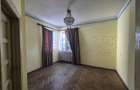 Apartament in vila intr-o zona foarte buna - 1