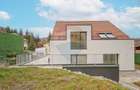 La poalele Tâmpei — vilă contemporană în Schei - 35