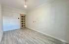 De închiriat | 2 camere | Royal Town | Liber | Etaj 4 - 5