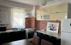 Apartament cu 3 camere de închiriat intr-un bloc cu parcare si curte - 1
