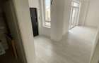 Vând apartament 3 camere - 3