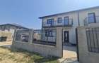 Vila cu 4 camere,2 bai,finisaje deosebite,curte 330 mp - 1