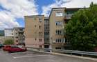Apartament 3 camere, 49 mp, etaj 2/4 - Zona Centrala, Vulcan - 1