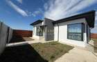 Casa individuala parter - 3 camere- 2 bai - teren 375mp - 1
