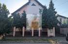 Vilă pentru Activități Comercia –5 Camere, Curte500 MP – Zona Aradului - 1