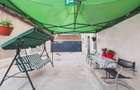 Casă P+E cu două apartamente, zona Drăgășani - 6