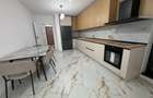 Proprietar, inchiriez  termen lung Apartament 4 camere complet utilat - 4
