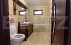 Apartament mobilat, 3 camere, 63 mp, curte 49 mp, parcare, cart Europa ! - 2
