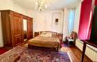 Vila de închiriat -  Piața Unirii - 5