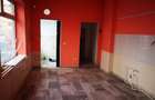 Spatiu comercial parter  amplasat pe colt suprafata constr. 50 mp + 50mp subsol. - 2